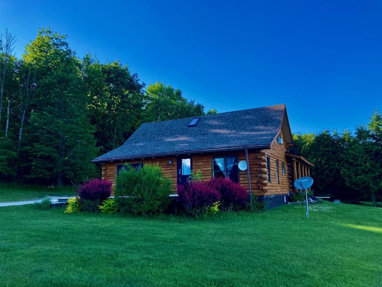 Garden Grove Retreat & Lodging Near Pictured Rocks, Fayette, Trails Exterior photo
