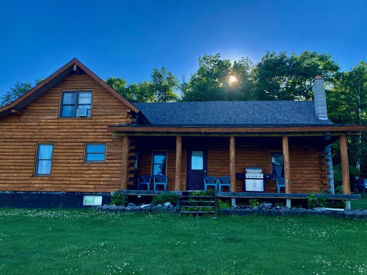 Garden Grove Retreat & Lodging Near Pictured Rocks, Fayette, Trails Exterior photo